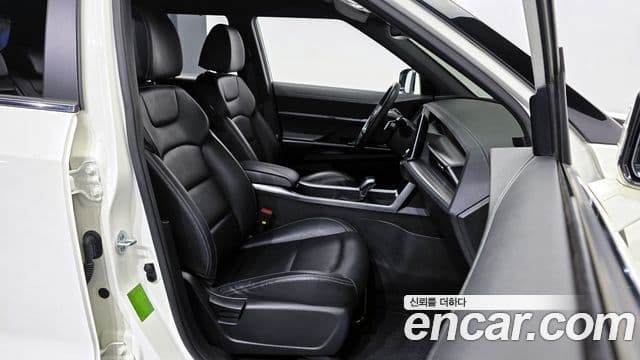 KG모빌리티(SsangYong) Torres T7, 2023 11