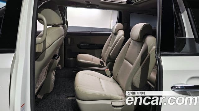 Kia All New Carnival Prestige, 2016 12