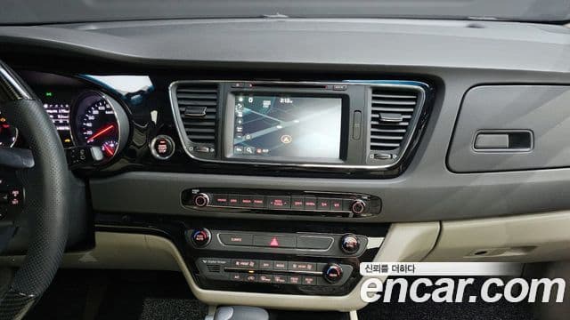 Kia All New Carnival Prestige, 2016 15