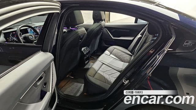 BMW 5시리즈 (G60) 520i M Sport, 2025 11