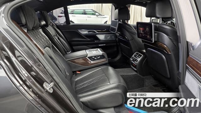 BMW 7시리즈 (G11) 750Li xDrive, 2016 12