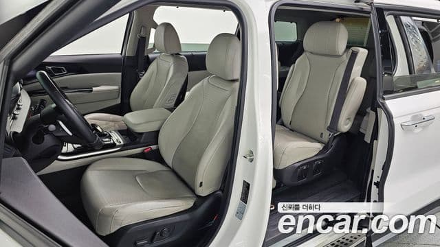 Kia Carnival 4세대 Signature, 2021 11
