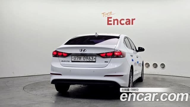 Hyundai Avante AD Modern, 2016 4