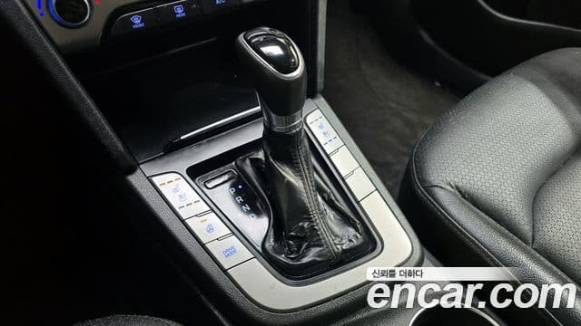 Hyundai Avante AD Modern, 2016 9