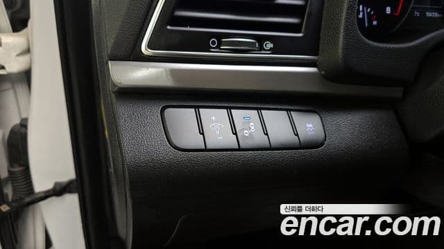 Hyundai Avante AD Modern, 2016 15