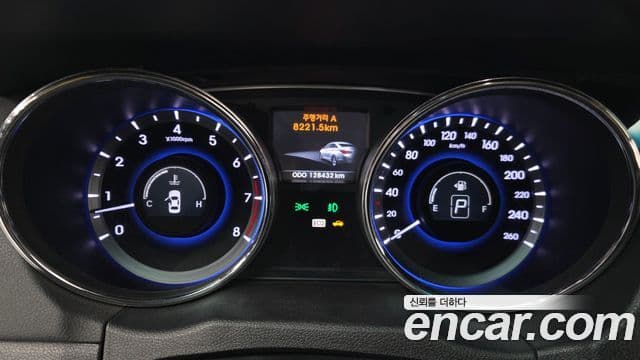 Hyundai YF Sonata топовая версия, 2010 8