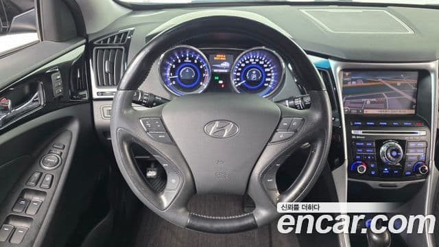 Hyundai YF Sonata топовая версия, 2010 13