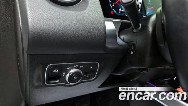 Mercedes-Benz GLB-класс X247 GLB220, 2021 13