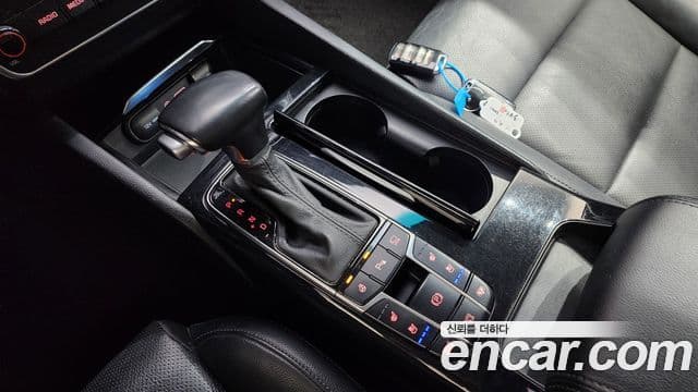 Kia All New K7 3.0 LPI Luxury (арендный автомобиль), 2018 9