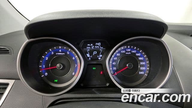 Hyundai Avante MD Style, 2013 8