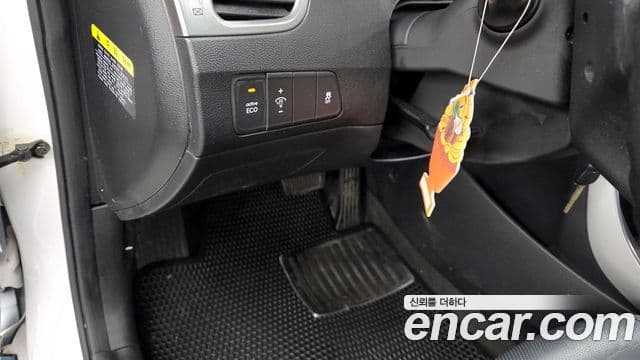 Hyundai Avante MD Style, 2013 17