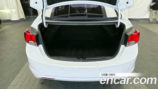 Hyundai Avante MD Style, 2013 20