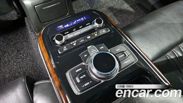 Genesis EQ900 Premium Luxury, 2018 18