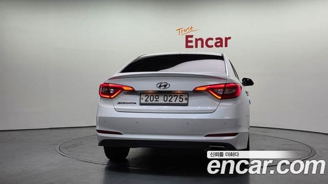 Hyundai LF Sonata Special, 2016 4