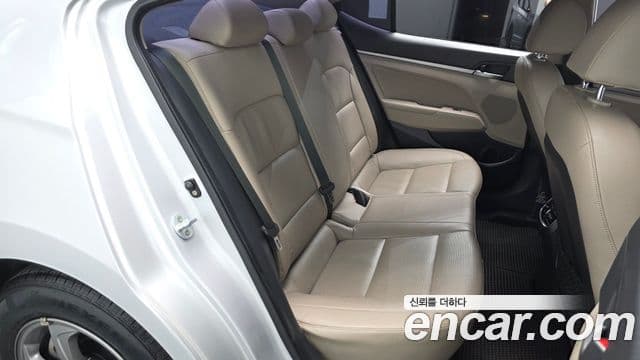 Hyundai Avante AD 1.6 GDI Smart, 2016 12