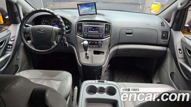 Hyundai Grand Starex детский перевозочный автомобиль, 2017 7