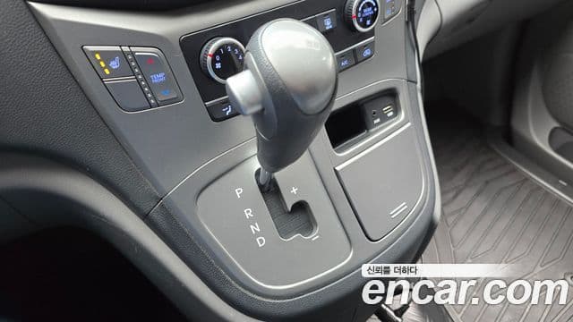 Hyundai Grand Starex детский перевозочный автомобиль, 2017 9