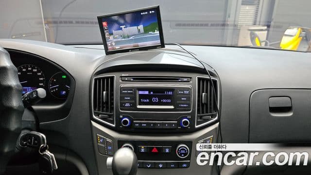 Hyundai Grand Starex детский перевозочный автомобиль, 2017 18