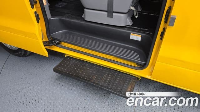 Hyundai Grand Starex детский перевозочный автомобиль, 2017 20