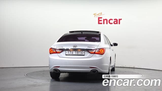 Hyundai YF Sonata топовая версия, 2011 4