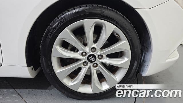 Hyundai YF Sonata топовая версия, 2011 все фото