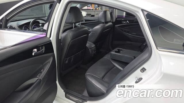 Hyundai YF Sonata топовая версия, 2011 11