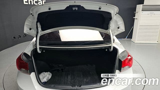 Hyundai Avante MD M16 GDI top, 2011 20