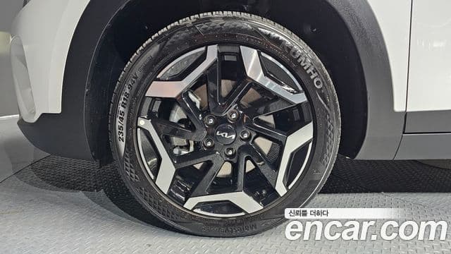 Kia The / новый New Seltos Signature, 2023 все фото