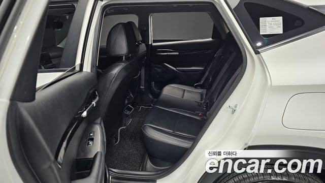 Kia The / новый New Seltos Signature, 2023 11