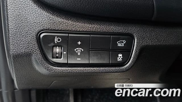 Kia The / новый New Seltos Signature, 2023 13