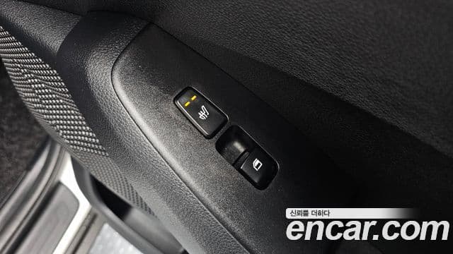 Kia The / новый New Seltos Signature, 2023 19