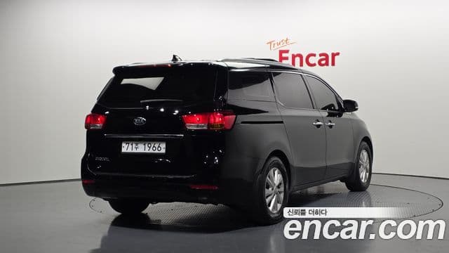 Kia All New Carnival Luxury, 2017 2