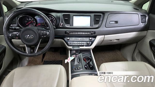 Kia All New Carnival Luxury, 2017 7