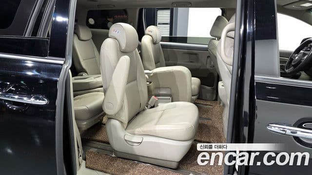 Kia All New Carnival Luxury, 2017 12