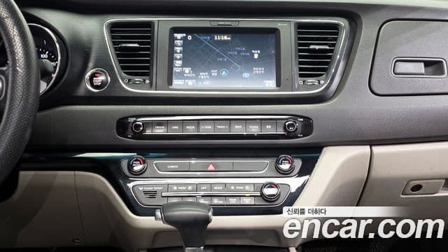 Kia All New Carnival Luxury, 2017 14