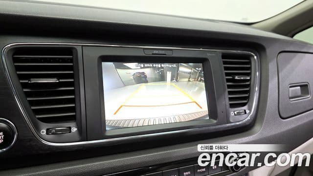 Kia All New Carnival Luxury, 2017 15