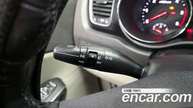 Kia All New Carnival Luxury, 2017 18