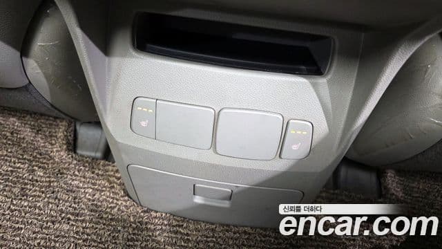 Kia All New Carnival Luxury, 2017 19