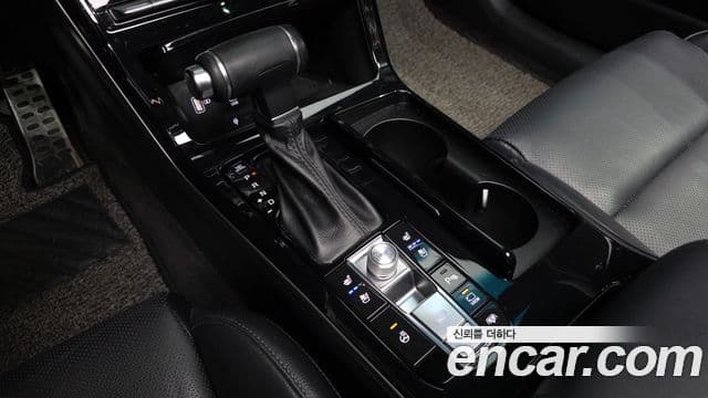 Kia K7 Premier 3.0 LPI Prestige(арендный автомобиль), 2020 9