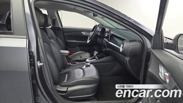 Kia The / новый New K3 2세대 Trendy, 2022 13
