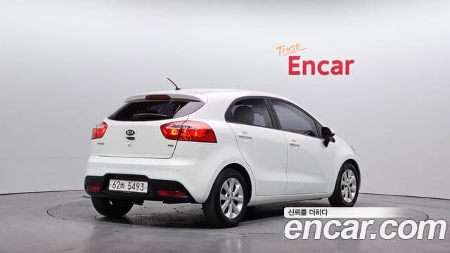 Kia All New Pride Luxury, 2012 2