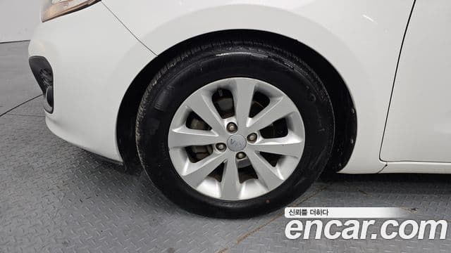 Kia All New Pride Luxury, 2012 все фото