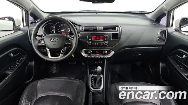 Kia All New Pride Luxury, 2012 7