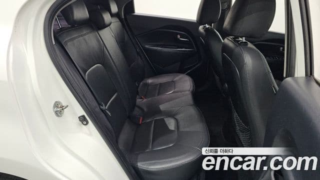 Kia All New Pride Luxury, 2012 12