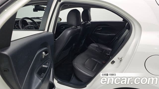 Kia All New Pride Luxury, 2012 13