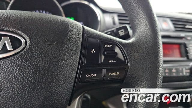 Kia All New Pride Luxury, 2012 17