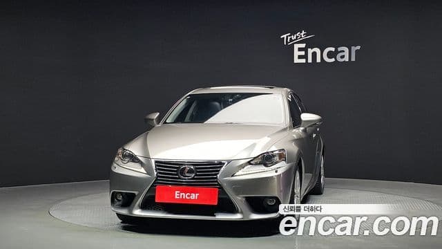 Lexus New IS250 XE30, 2015 3