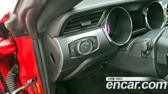 Ford Mustang купе, 2016 17