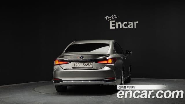 Lexus ES300h 7세대 Luxury Plus, 2020 4