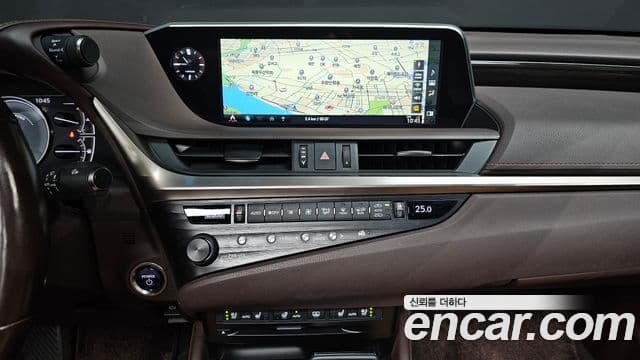 Lexus ES300h 7세대 Luxury Plus, 2020 14